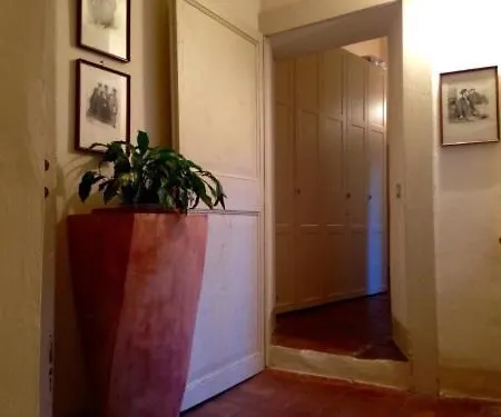 Apartman Sleeps 4 Wifi Todi